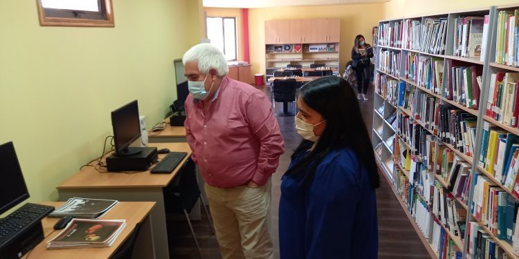 Reabren las puertas a la comunidad de renovada biblioteca “Tehuelche” de Chile Chico.