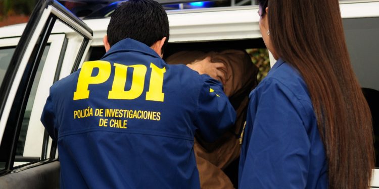 Detienen y formalizan a imputado por los delitos de homicidio frustrado y abuso sexual.