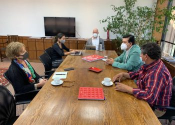 Diputado René Alinco se reúne con Ministra de Transportes y Telecomunicaciones.