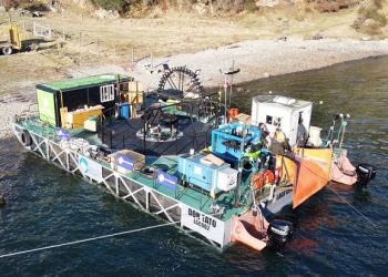 Finaliza con éxito tendido subacuatico de fibra óptica austral en lago general carrera.