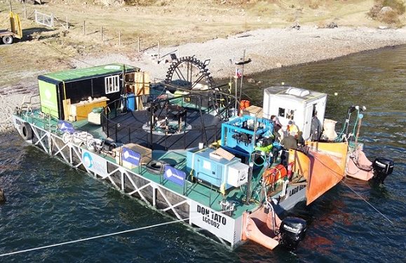Finaliza con éxito tendido subacuatico de fibra óptica austral en lago general carrera.