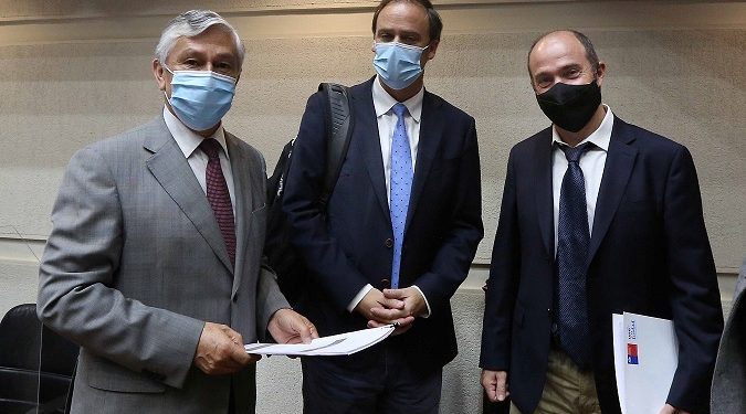 Senador Sandoval llamó a construir un gran acuerdo nacional en materia de viviendas sociales.