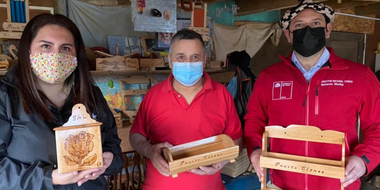 Proyectos ecológicos y emprendimientos indígenas urbanos fueron visitados en Aysén por el Director Nacional de CONADI