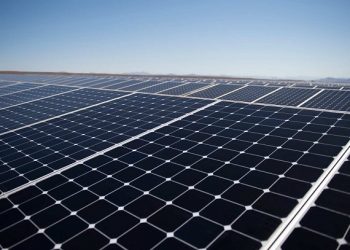 En Coyhaique se construye la central fotovoltaica más austral de América.
