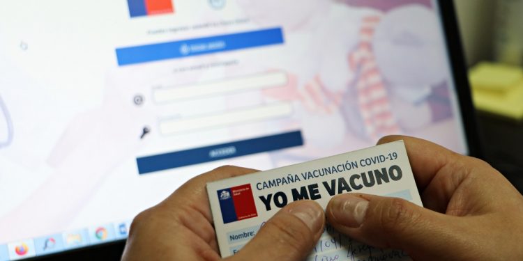 Intendencia destaca aumento en un 300% el proceso de vacunación y Pase de Movilidad comenzó a regir