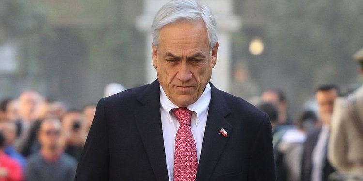 Gobierno promulga bono para más de 3,5 millones de personas en sus fondos de pensiones
