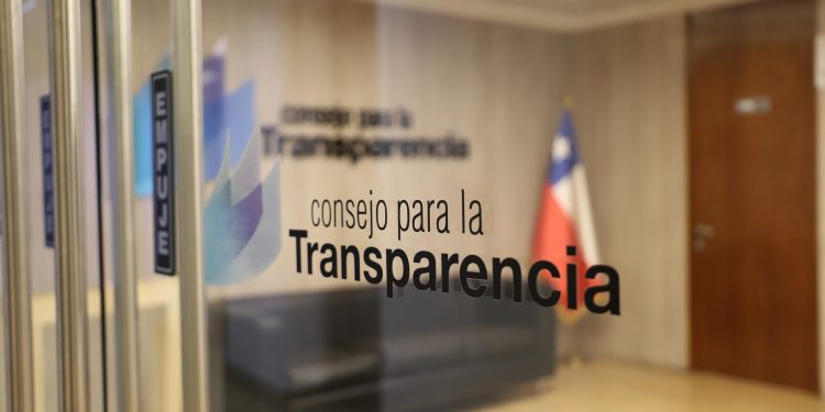 Consejo para la Transparencia: Solicitudes de información pública aumentan en pandemia y lo más buscado son beneficios y subsidios