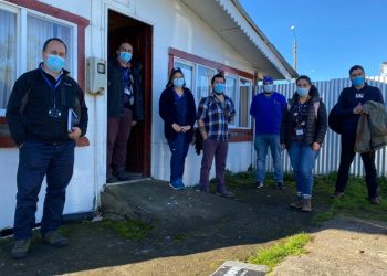 Director del Servicio de Salud Aysén se reunió con funcionarios de Postas Rurales y representantes de la comunidad de Islas Huichas