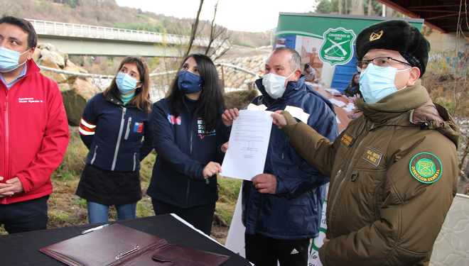 Ministra Rubilar firma en Aysén convenio con Carabineros para atender a personas en situación de calle y participa de operativo social en Coyhaique