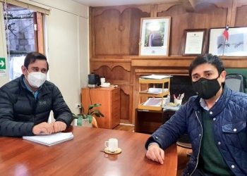 Diputado Calisto tras reunirse con director regional de Junaeb por déficit de beneficios: “Es muy importante que todos los alumnos que cumplan con los requisitos tengan su beca”