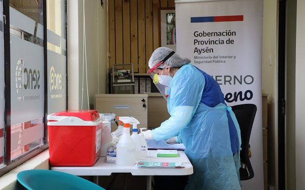 Gobernador Provincial de Aysén invita a la comunidad a acudir a los operativos de toma de PCR