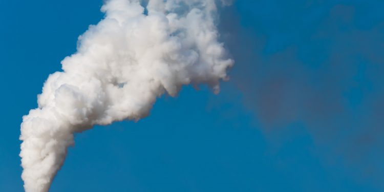 Encuesta de Cambio Climático: 76% apoya adelantar cierre de termoeléctricas previsto para el 2040