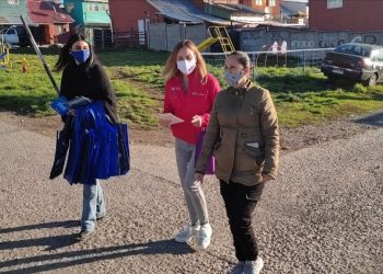 Campaña preventiva busca disminuir violencia contra la mujer en barrios prioritarios de Coyhaique