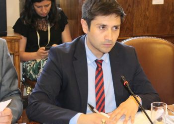 Proyecto del diputado Calisto que permite endoso y retracto de pasajes aéreos quedó a un paso de ser ley