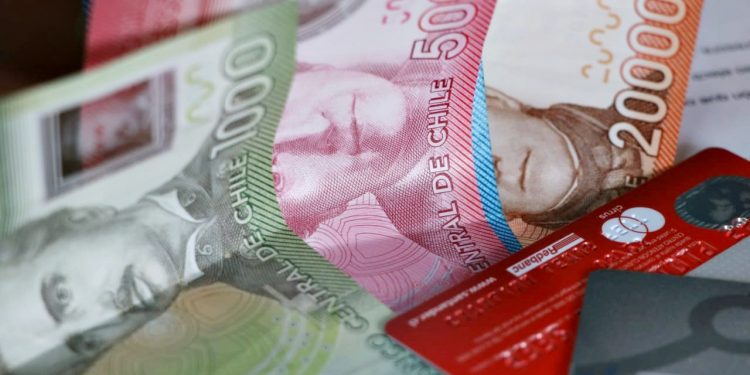 Imacec: economía nacional crece sobre el 18% en mayo