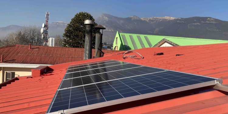 Educación Ambiental: Liceo San Felipe Benicio desarrolla proyecto fotovoltaico gracias a Fondo de Protección Ambiental