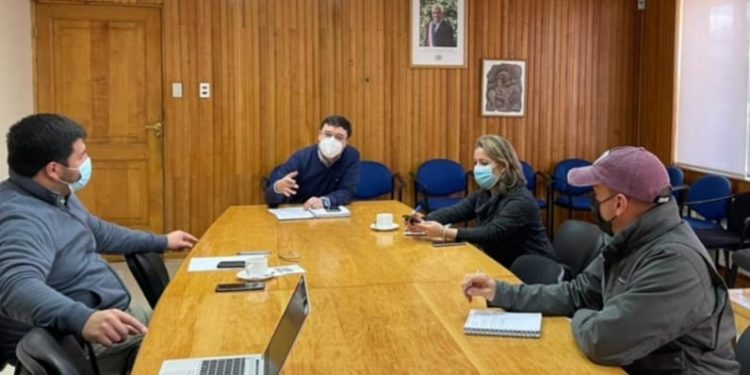 Turismo y ordenamiento territorial abordó Alcalde Francisco Roncagliolo de la comuna de Cisnes en nutrida agenda regional