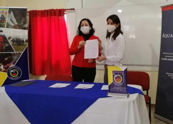 AquaChile y Liceo Politécnico en Puerto Aysén firman importante convenio en pos de la educación técnico profesional