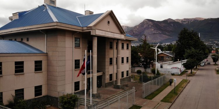 Corte de Apelaciones de Coyhaique ordena eliminar redes sociales publicaciones difamatorias contra alcalde de Guaitecas