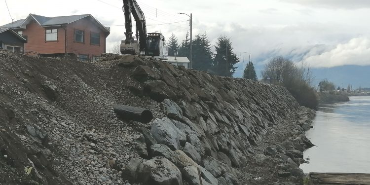 90% de avance tiene construcción de defensas fluviales etapa I en el sector La Balsa de Puerto Aysén