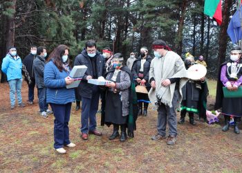 Cien familias del comité Ruka Kimún de Coyhaique recibieron su subsidio habitacional