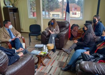 Alcalde de Aysén recibió visita de la Fundación Niños Primero para abordar trabajo colaborativo 