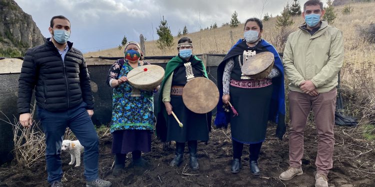 Municipalidad de Coyhaique conmemora Día Internacional de los Pueblos Originarios y Día del Dirigente Social en terreno