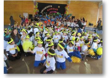 Con pausas activas y rutinas de ejercicios en cuatro escuelas municipales de Aysén inician Escuelas Saludables para el Aprendizaje