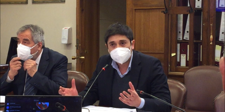 Diputado Calisto en Comisión de Pesca: “Debemos enfrentar la pesca ilegal para asegurar la sustentabilidad de los recursos marinos”  