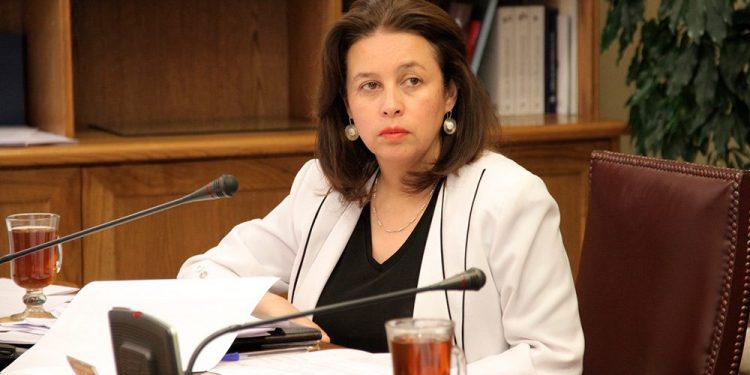 Senadora Órdenes y falla de naves: «La ruta del lago General Carrera requiere una nueva barcaza»