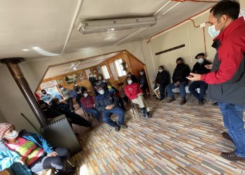 Vecino del sector Alto Mañihuales charlaron sobre principales irregularidades en la posesión de un bien raíz