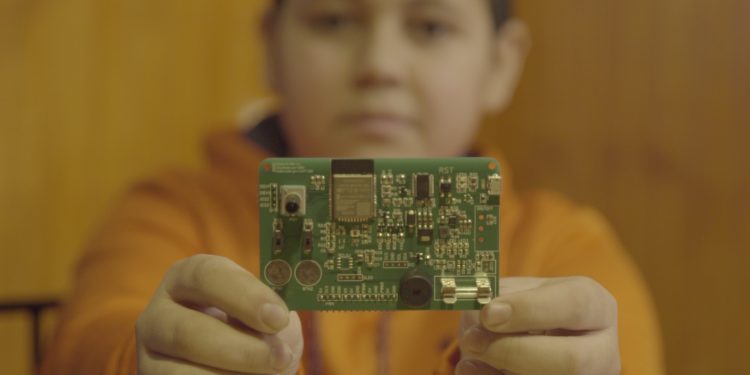 Más de 300 estudiantes de escuelas rurales aprendieron sobre tecnología electrónica con inédito programa en torno al Internet de las Cosas
