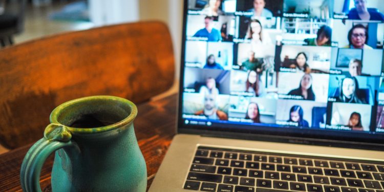 Casi 1.000 emprendedoras participaron en exitoso ciclo de charlas para fortalecer sus negocios