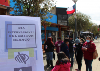 Agrupación de Ciegos de la Patagonia realizó intervención urbana para conmemorar Día Mundial del Bastón Blanco