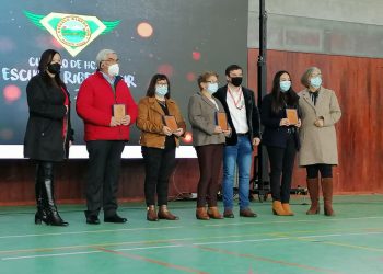 Escuela Básica Ribera Sur reconoció a su comunidad educativa a través de original y emotiva ceremonia Cuadro de Honor 