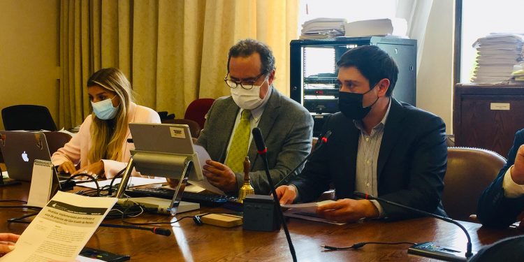 Diputado Calisto tras intervención de Ministro Jobet en Comisión investigadora: “Si el Gobierno no presenta un marco regulatorio en una semana, será cómplice del abuso de las empresas del gas”