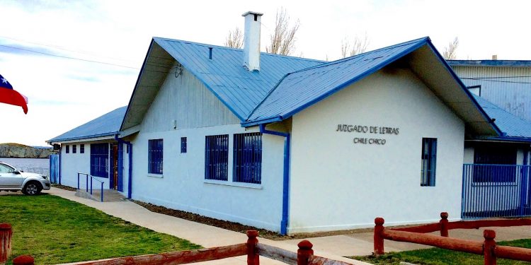 Juzgado de Chile Chico y PRODEMU realizaron conversatorio sobre «Violencia y derechos de las mujeres en el contexto legal»