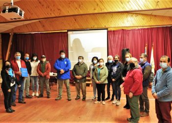 Gobernadora entregó al alcalde y a la comunidad de Cisnes el Plan Marco de Desarrollo Territorial