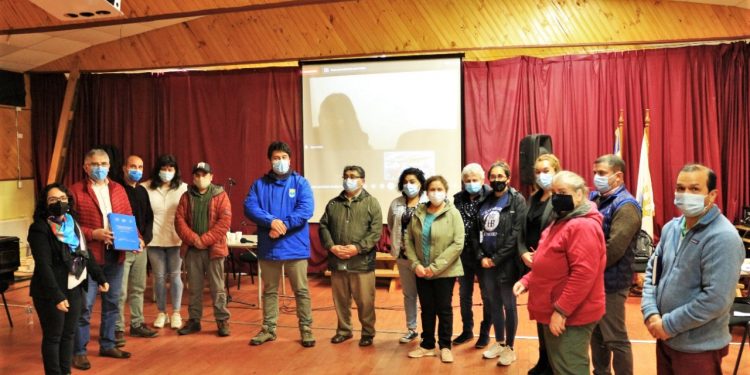 Gobernadora entregó al alcalde y a la comunidad de Cisnes el Plan Marco de Desarrollo Territorial