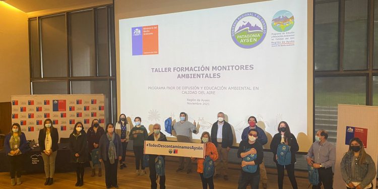 Programa educativo capacita a voluntarios como monitores ambientales en calidad del aire 