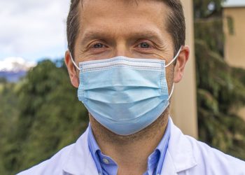 Aumento de pacientes COVID y la llegada del Virus Respiratorio Sincicial en niños duplica tiempos de atención en Hospital Regional superando las 9 horas de espera.
