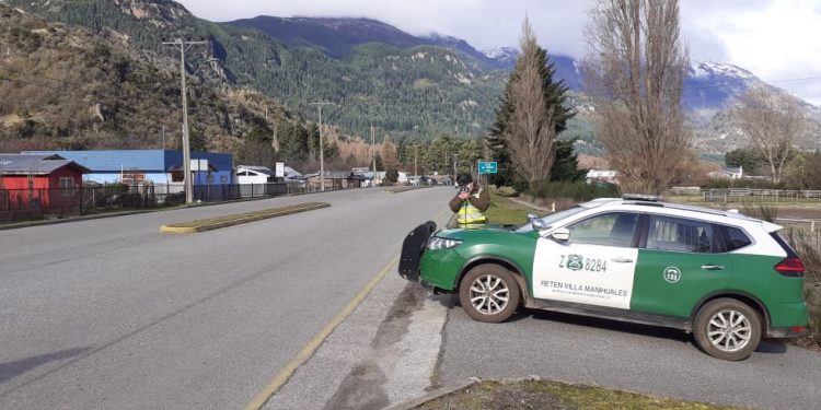 Carabineros de Mañihuales detuvo en Ruta 7 Norte a sujeto que ingresó a domicilio y huyó en vehículo de propietaria