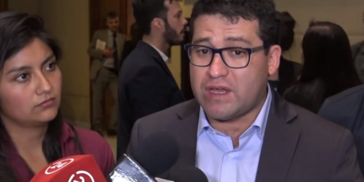 Deudores del CAE llaman a votar por Gabriel Boric de cara a la primera vuelta