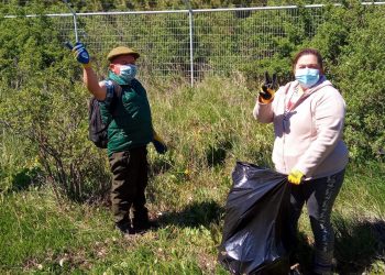 Nueva jornada comunitaria de limpieza impulsada por el Municipio de Coyhaique es llevada a cabo en Balmaceda