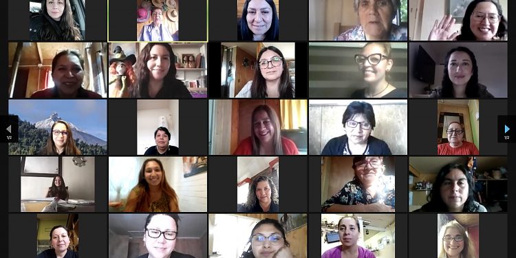 Emprendedoras de la zona son capacitadas en programa Mujeres con Energía de Edelaysen