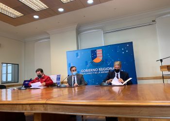 Desarrollo País, Subtel y Gobierno Regional de Magallanes firman convenio para impulsar el despliegue del primer Cable Submarino Antártico