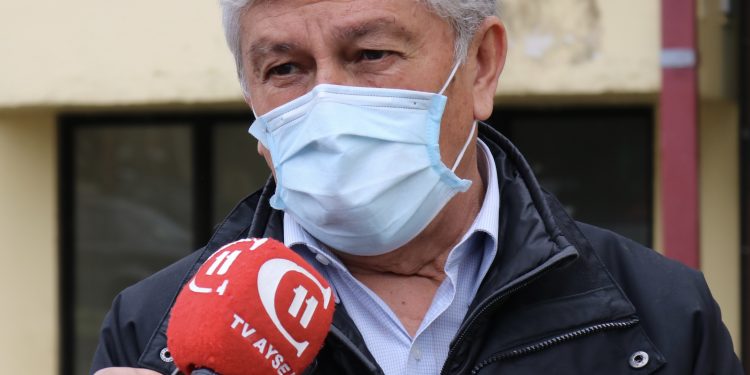 Senador Sandoval presenta proyecto de ley que prohíbe a notarios y conservadores la exigencia de certificados o documentos que acrediten lucidez de personas mayores