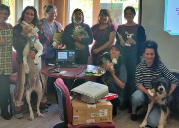 Fructífera jornada sobre los primeros cuidados de las mascotas se desarrolló en Puerto Guadal