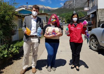 Emprendedores de Aysén ofrecen sus productos y servicios en el CyberFOSIS Navidad 