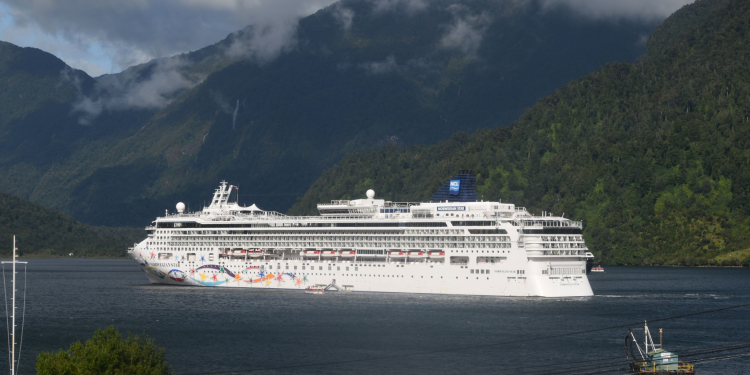 Recalada de “Marina” dará inicio a temporada de cruceros de Puerto Chacabuco